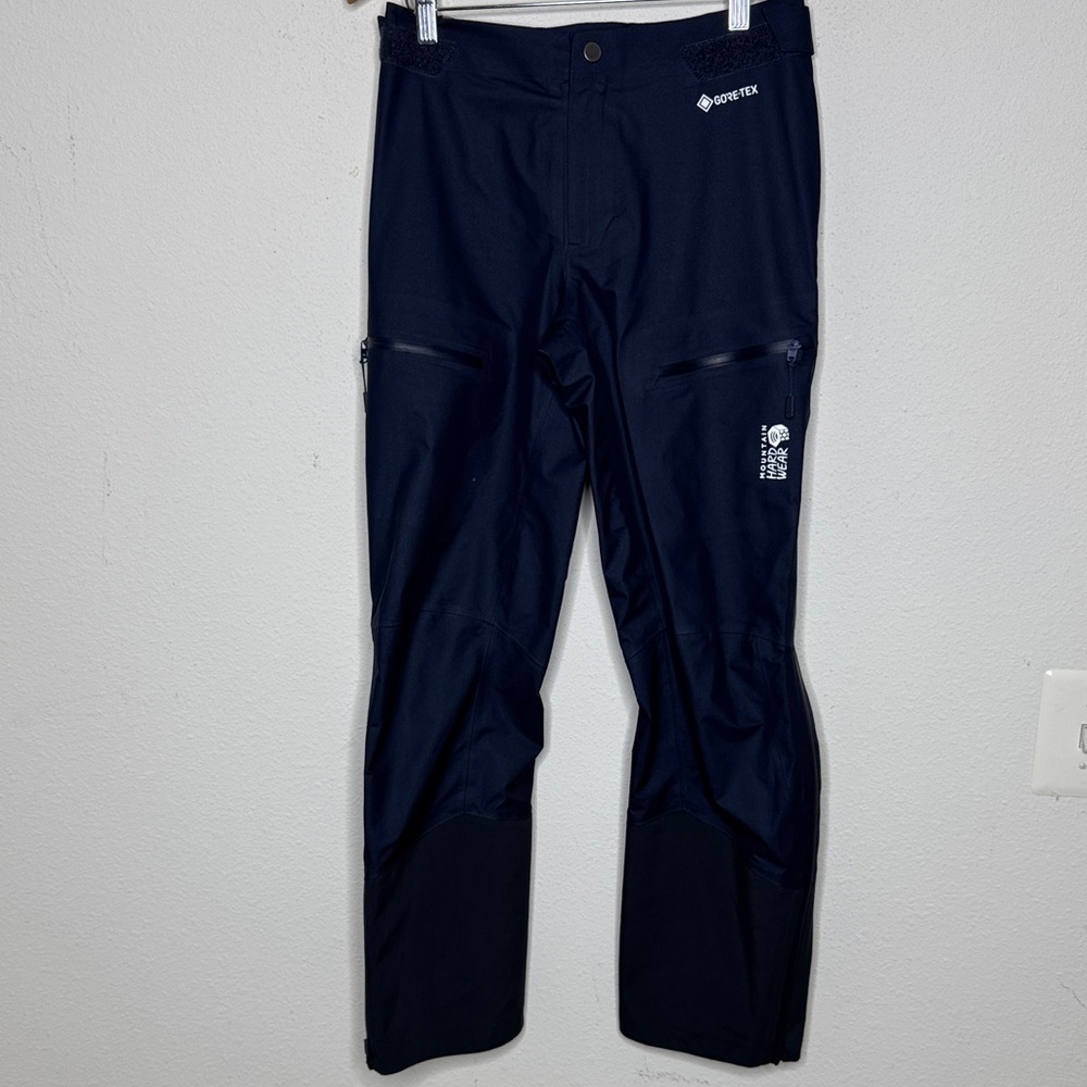 Mountain Hardwear GORE-TEX women navy cargo pants size XS/TP short court